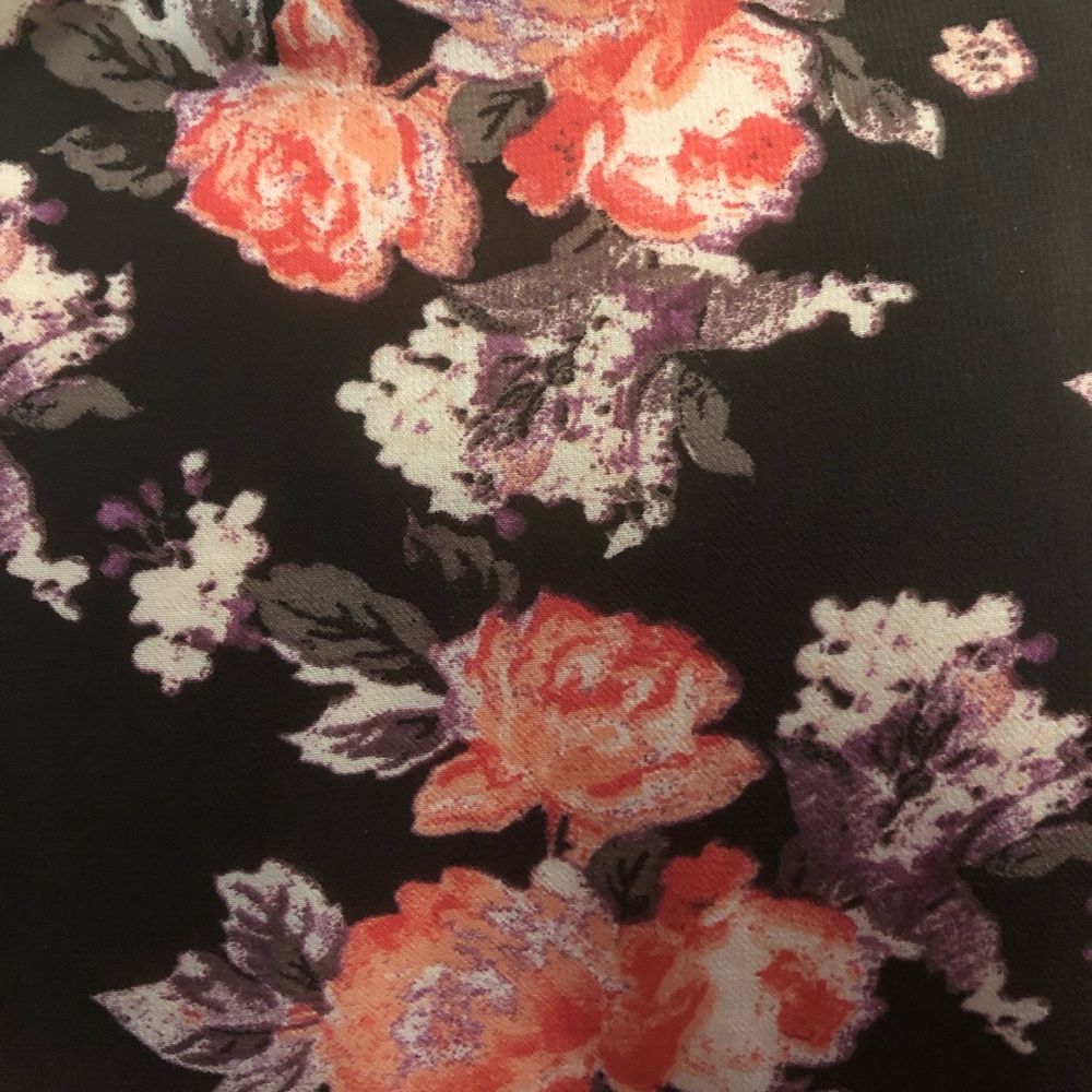 Adorable Rue 21 Hi Lo Top - Picture 5 of 7